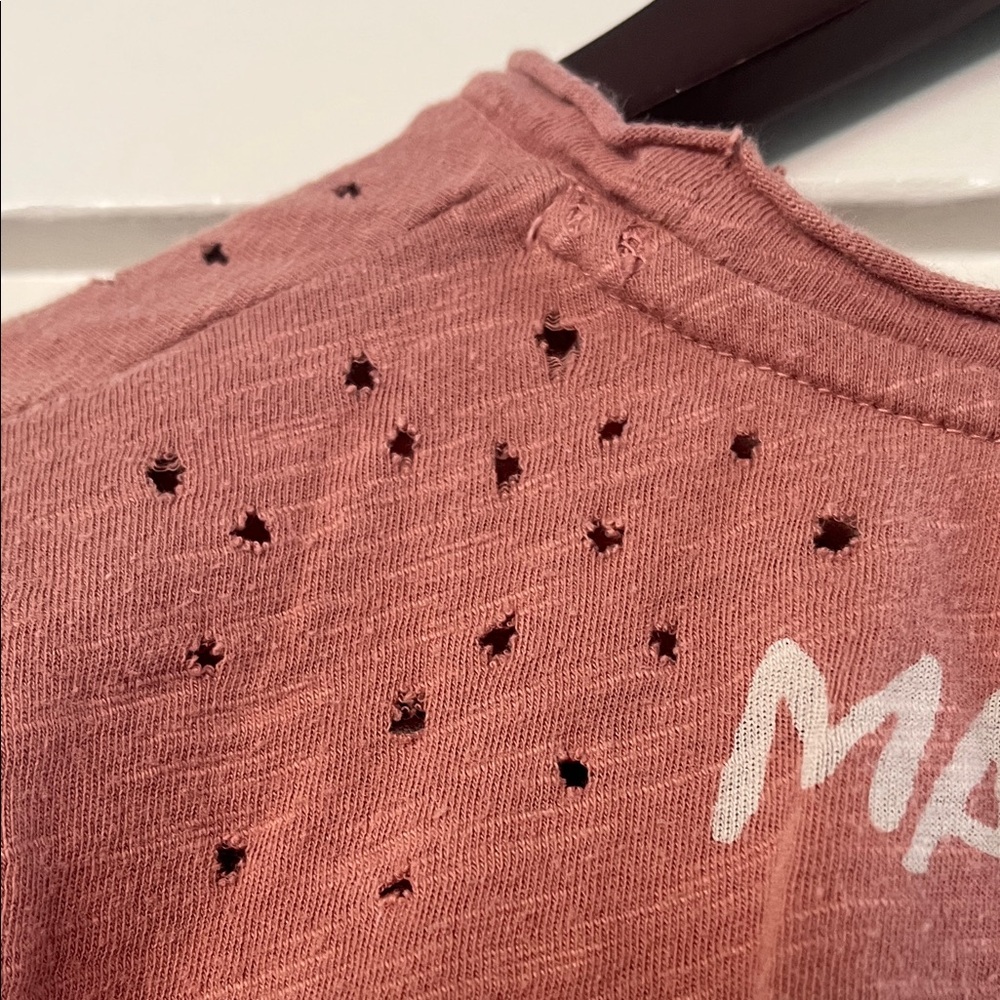 Magnolia Pearl Preston Joseph star tee-Bisou.
Rose. - Picture 5 of 5